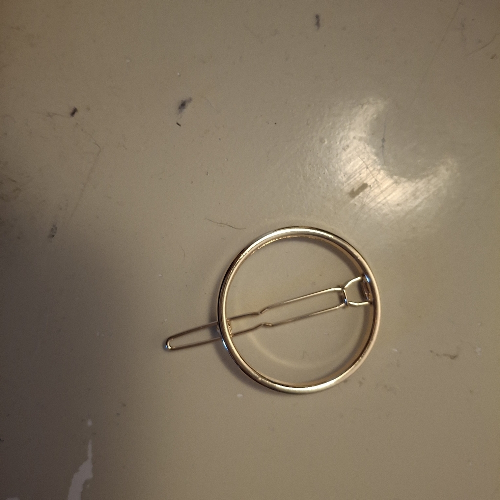Set Of 7 Gold And Rhinestone Hair Clips - Picture 2 of 8